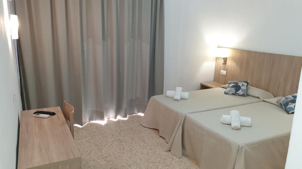 Hostal Mayol Santa Eulària des Riu Kültér fotó