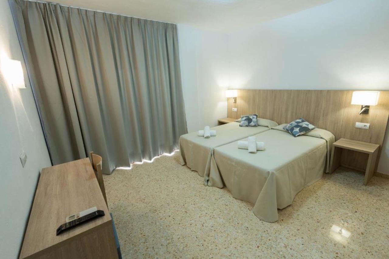 Hostal Mayol Santa Eulària des Riu Kültér fotó