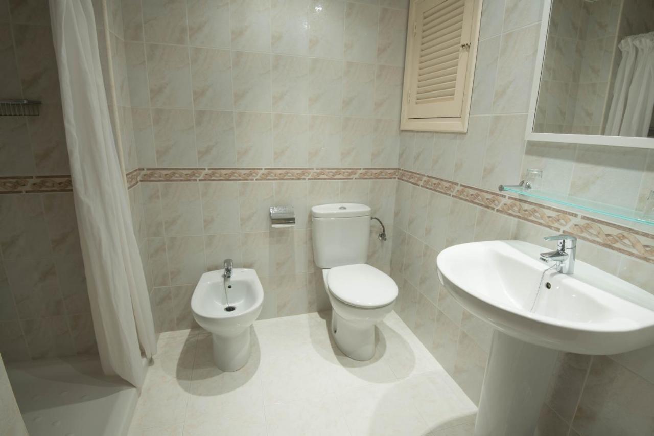 Hostal Mayol Santa Eulària des Riu Kültér fotó