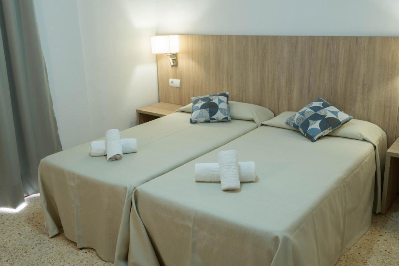 Hostal Mayol Santa Eulària des Riu Kültér fotó